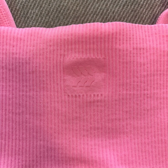 Pink All In Motion Leggings🩷 - Picture 3 of 5